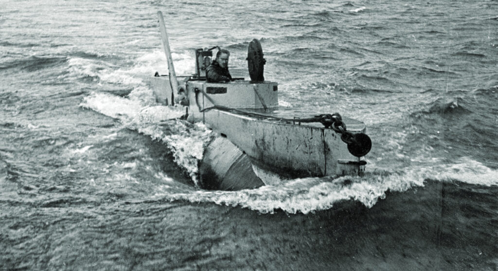 ww2-midget-submarine