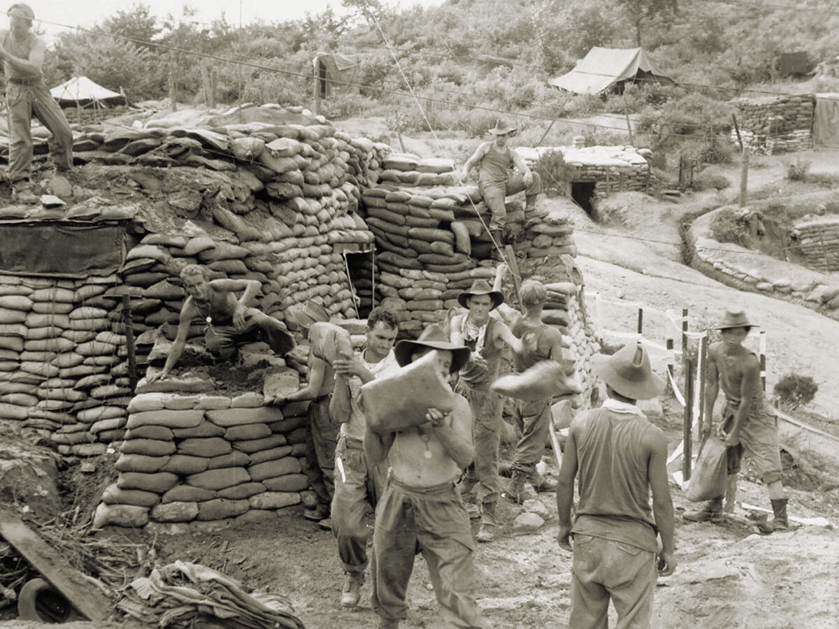 Photo of British troops during the Korean War working on a bunker.
