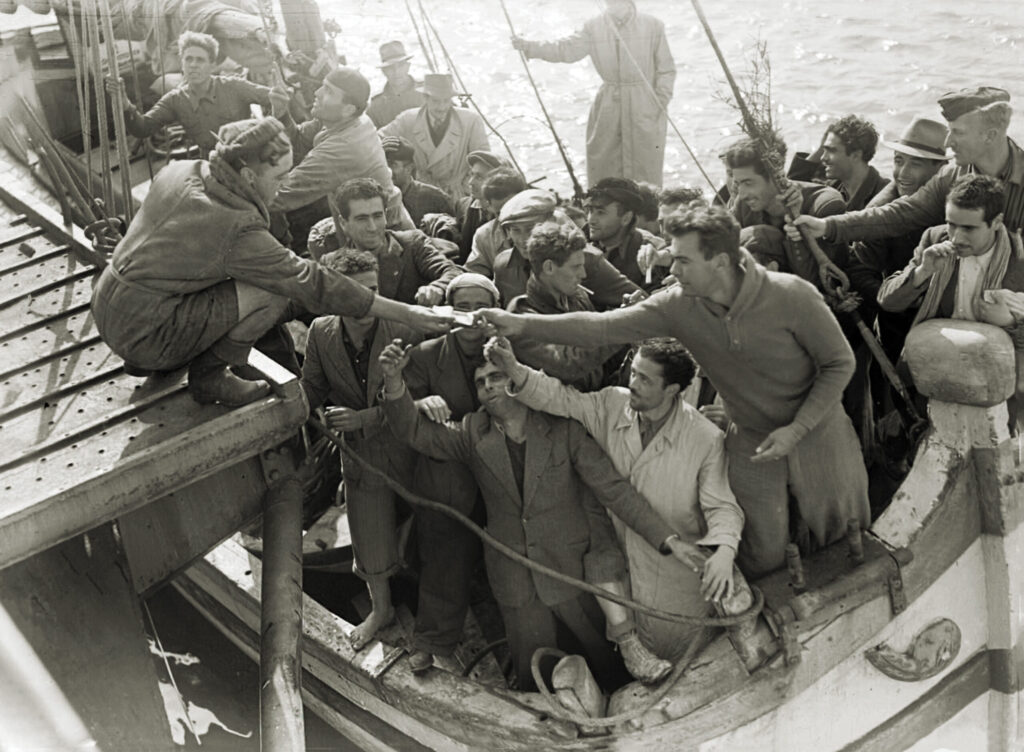 ww2-termoli-italy-boat-pow-escape