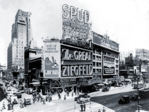Photo of Times Square, Astor theatre, 1936.