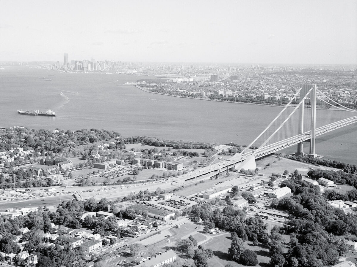 Photo of Verrazano-Narrows Bridge, Spanning Narrows between Fort Hamilton (Brooklyn) & Fort Washington (Staten Island), Brooklyn, Kings County, NY