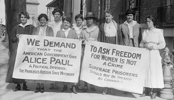 Supporters of suffragists arrested for picketing in 1917 demand political prisoner status for leader Alice Paul. (Library of Congress)