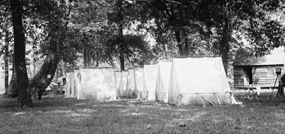 Each camper had their own personal tent at the Vagabond camping ground, 1921. (Library of Congress)