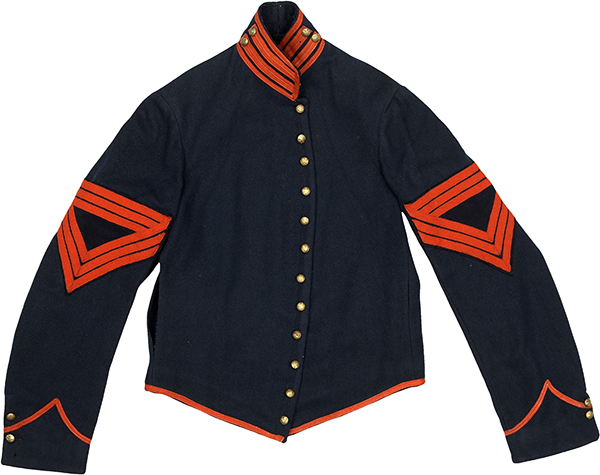 Union artilleryman’s jacket sports quartermaster sergeant chevrons. The Old French word “chevron” referred to the meeting point of a building’s rafters—the main supports of a house. Medieval knights first used the symbol figuratively to represent their role. (Heritage Auction Galleries, Dallas)
